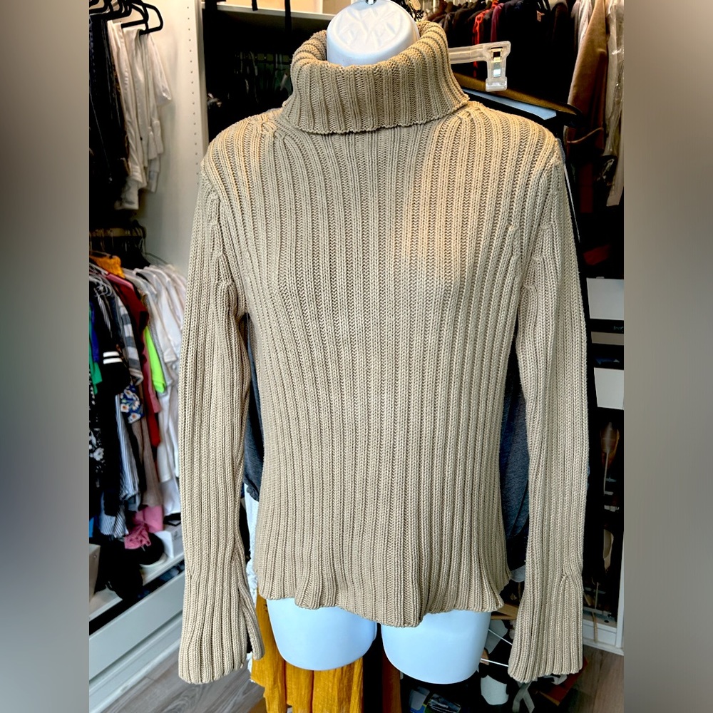 ‼️SOLD‼️Cable knit sweater flare cuffs Taupe Medium